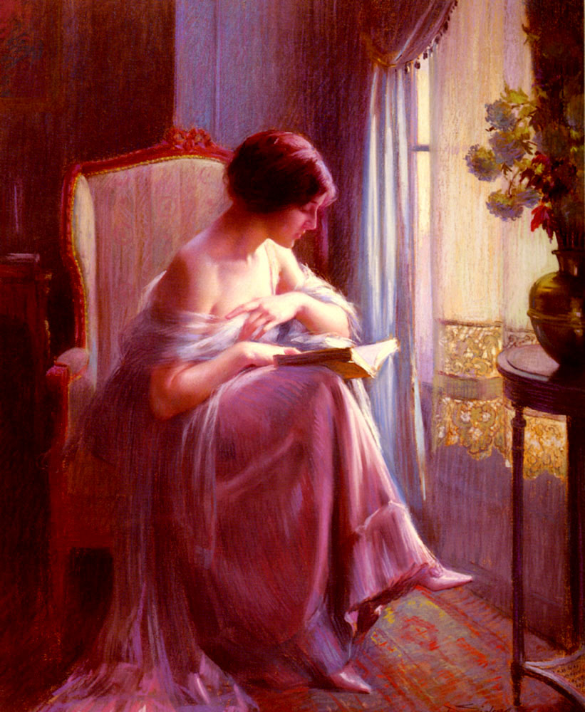 Giovane donna che legge alla finestra